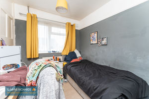 Bedroom- click for photo gallery